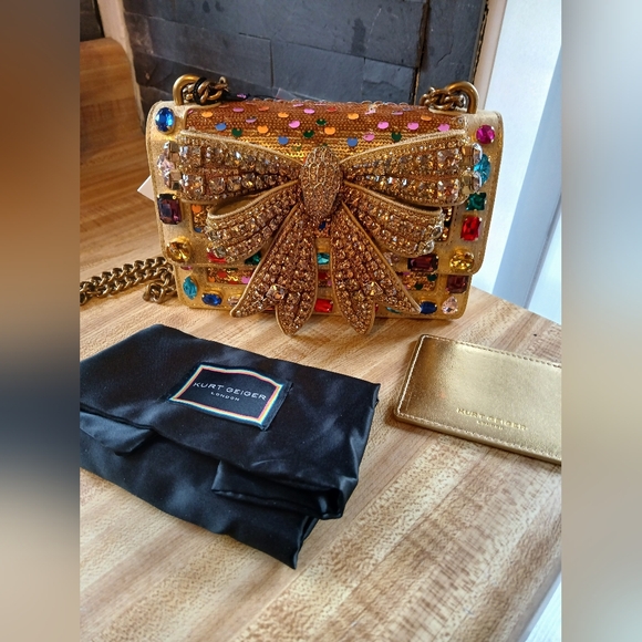 Kurt Geiger NWT Large Bow & Embelishments W/Dustbag - Picture 10 of 10